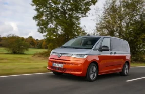 Volkswagen Multivan - visu riteņu piedziņas plug-in hibrīddzinējs, kura pamatā ir eHybrid 4Motion konfigurācija ar trim motoriem