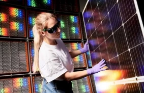 Kompānija Oxford PV uzstādījusi jaunu pasaules rekordu saules paneļu
      efektivitātē