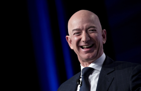Amazon dibinātājs Džefs Bezoss ir apsteidzis Ilonu Masku un atkal kļuvis par pasaules bagātāko cilvēku.