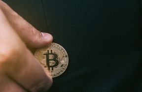 Bitcoin pārsniedza $60 tūkstošus - pirmo reizi 2 gadu laikā. Investori prognozē jaunu vēsturisko maksimumu tuvākajās nedēļās