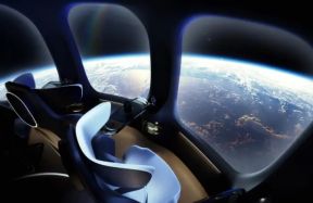 Ferrari dizainers bija šeit - Halo Space parādīja kapsulas interjeru, kas "aizvedīs" jūs stratosfērā par 150 tūkstošiem dolāru.