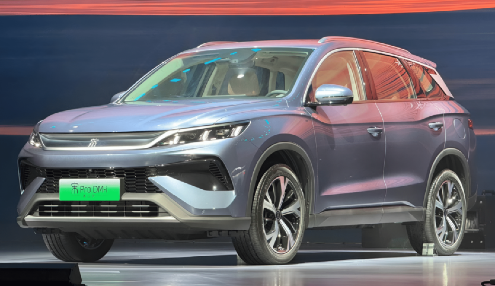 BYD Song Pro DM-i: plug-in hibrīddzinējs ar nobraukumu līdz 1400 kilometriem