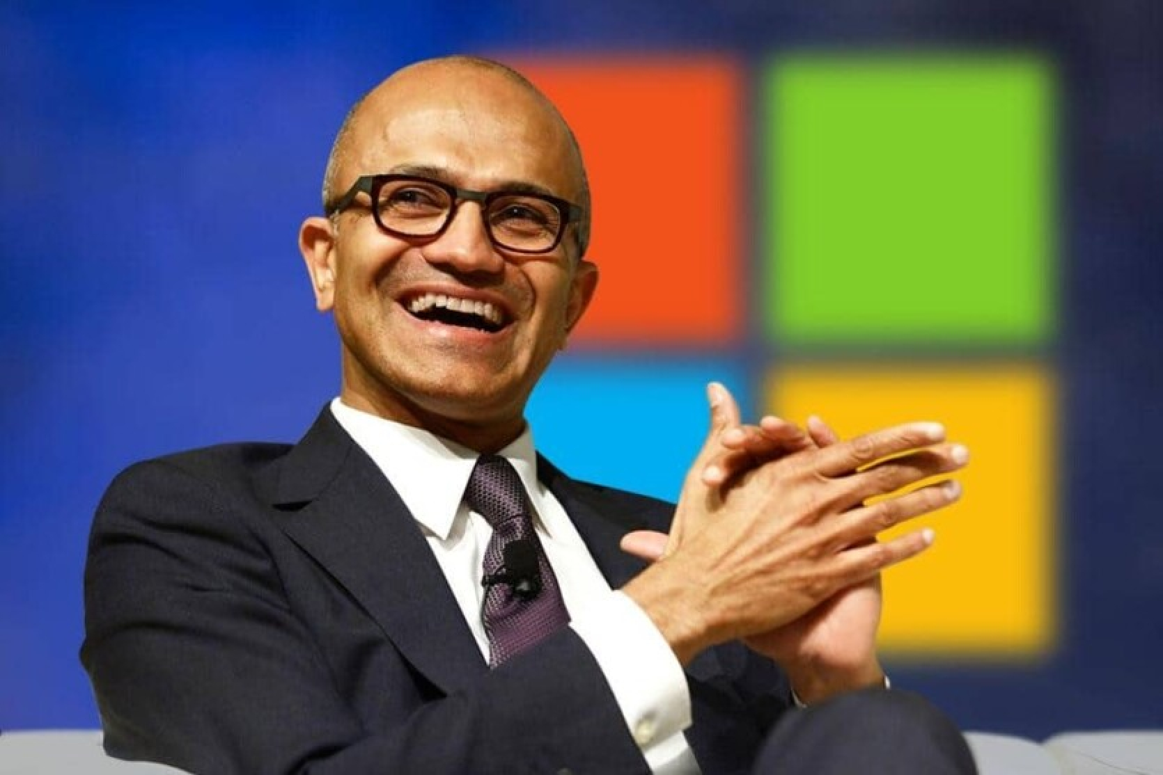 Microsoft izpilddirektors Satja Nadella (Satya Nadella) masveida atlaišanas un hakeru gadā saņēma atalgojumu +63% (79,1 miljons ASV dolāru).