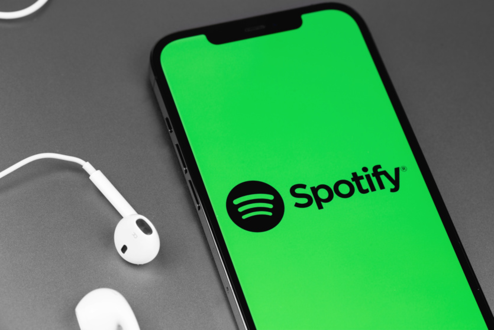 Spotify bloķē piekļuvi dziesmu tekstiem bezmaksas līmeņa lietotājiem - tagad tikai ar maksas abonementu