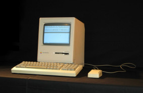 Klasikas atdzīvināšana: inženieris ir izveidojis 1984. gada Apple Macintosh Plus klonu