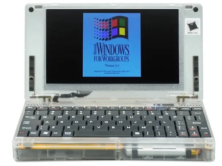 AliExpress var iegādāties jaunu mini portatīvo datoru Pocket 386 ar
      Windows 3.11 vai Windows 95